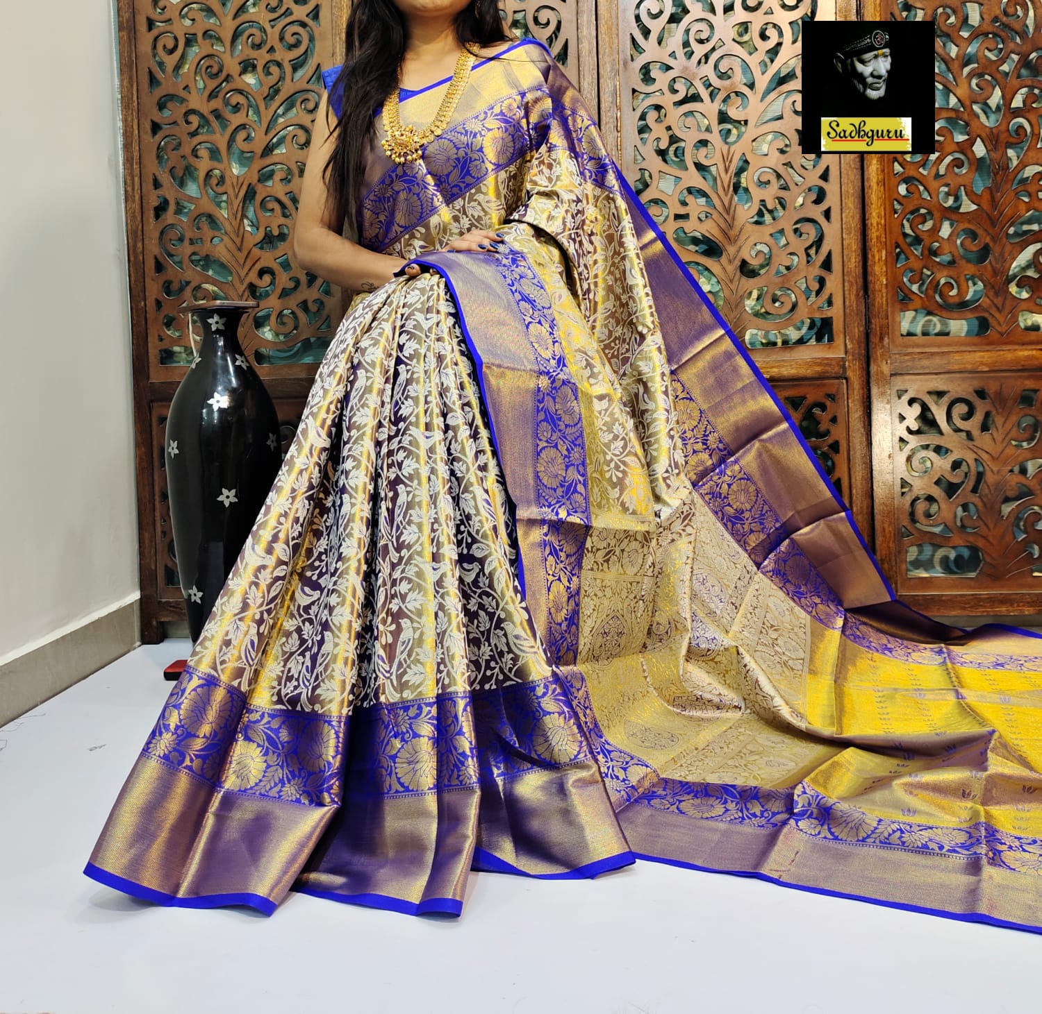 Pure Handloom Kanjivaram Silk Saree with Meena Weaving & Gold Zari Pallu
