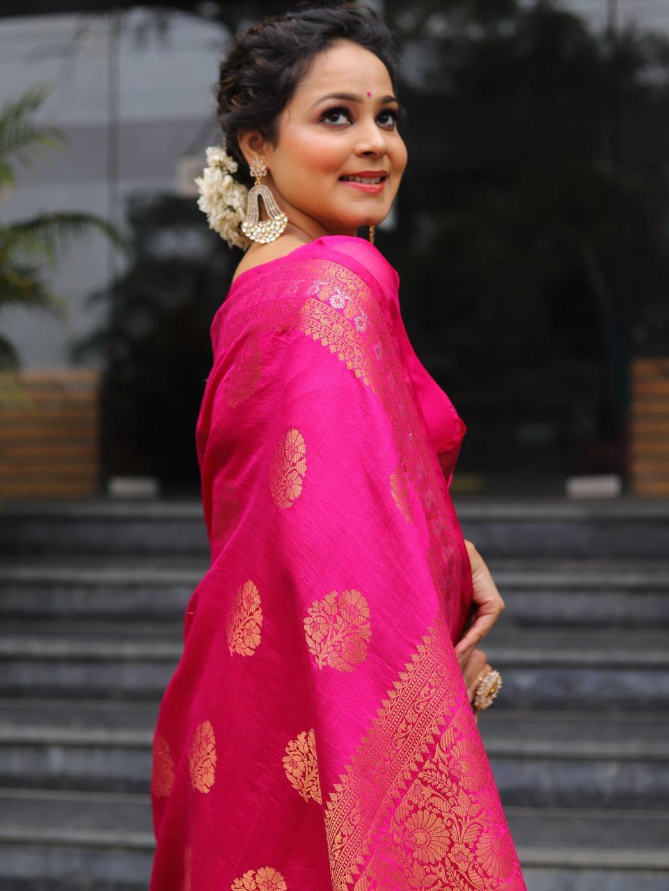 Soft & Lightweight Lichi Silk Banarasi Wedding Saree