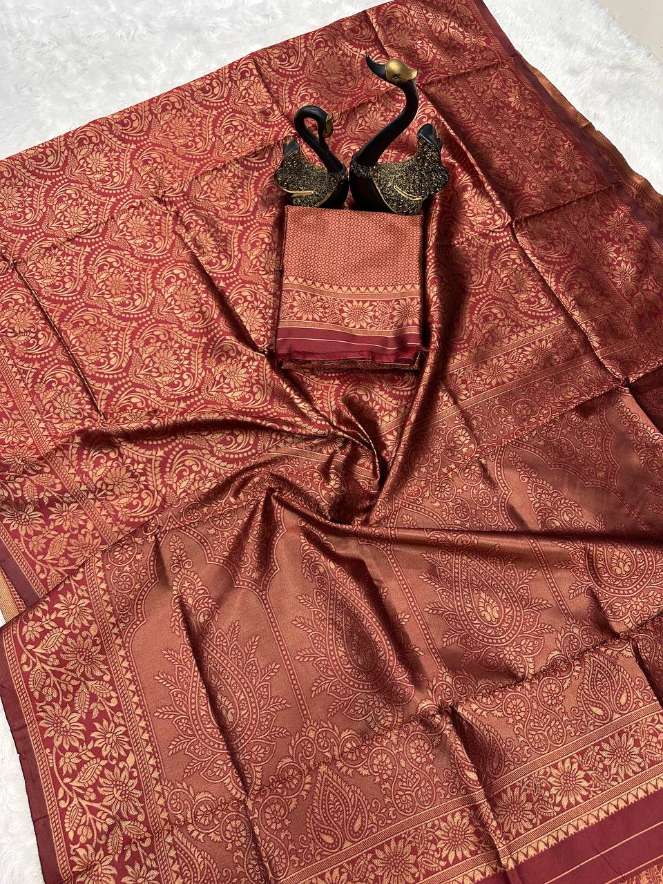 Organic Banarasi Wedding Saree – Lightweight &amp; Breathable