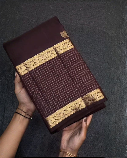 Mahima Vaira Oosi Silk Saree