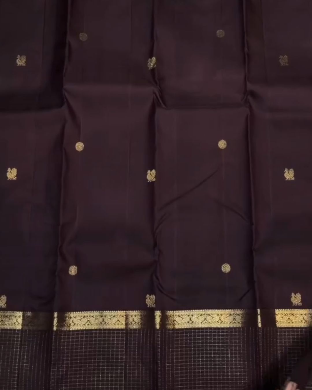 Mahima Vaira Oosi Silk Saree
