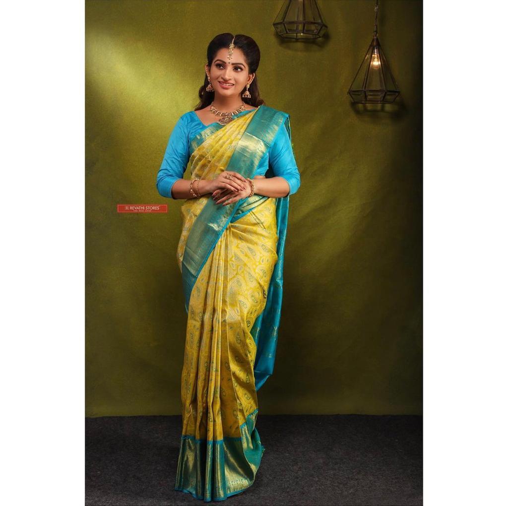Premium Banarasi Saree in Lichi Silk
