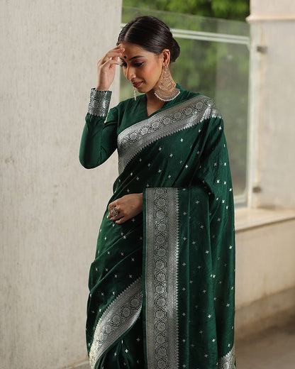Classic Banarasi Pattern Saree Crafted in Fine Lichi Silk