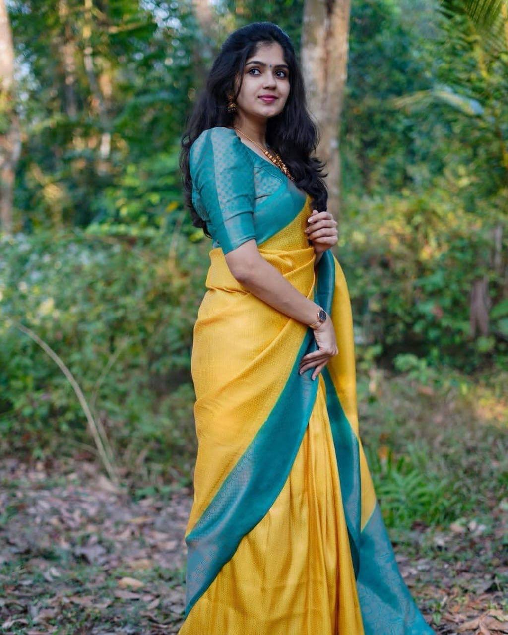 Elegant Banarasi Saree in Premium Lichi Silk – Comfortable &amp; Graceful Wedding Wear