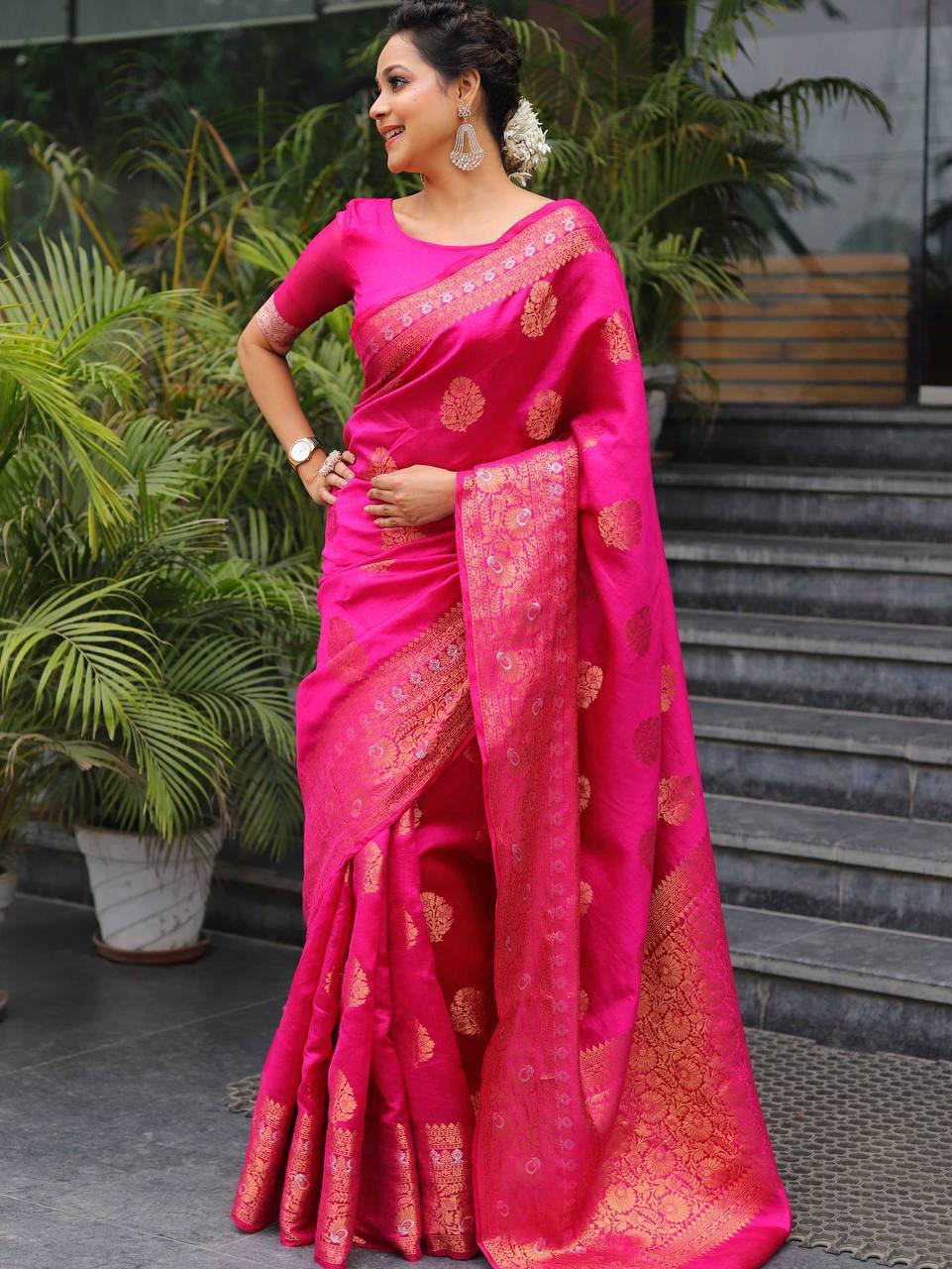 Soft &amp; Lightweight Lichi Silk Banarasi Wedding Saree