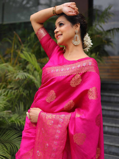 Soft &amp; Lightweight Lichi Silk Banarasi Wedding Saree