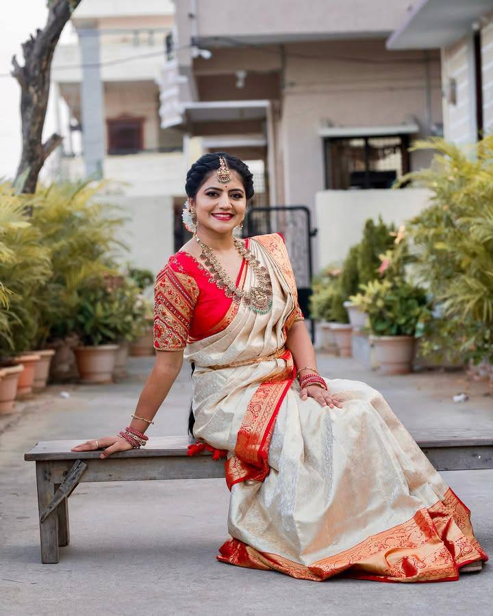 Rich Look Organic Banarasi Lichi Silk Wedding Saree